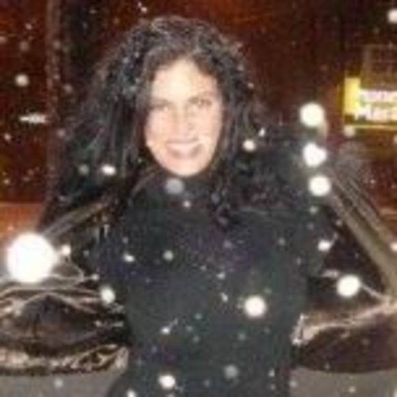 Meet your Posher, Andrea - Picture 1 of 1